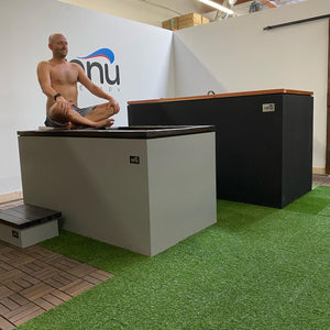 Cold Showers for Youthful Skin: Renu Therapy’s Commitment to Quality in Plunge Tanks