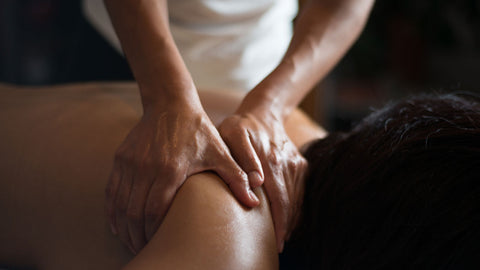 Combining Cold Therapy With Massage For Deeper Tissue Healing and Relaxation