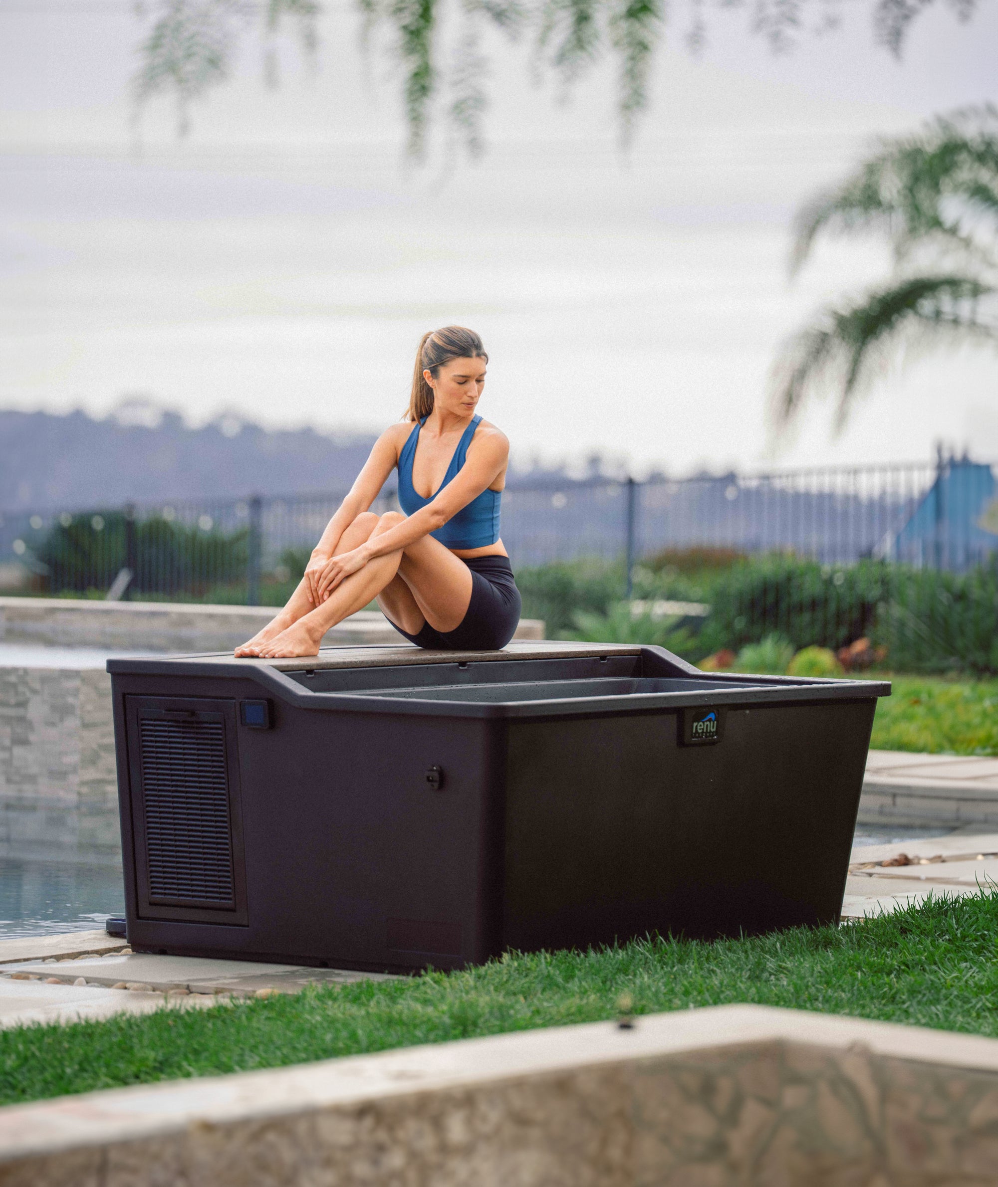 Hot Tub Cold Plunge Combo | Renu Therapy