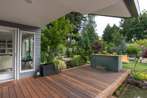 Adriatic Grey / California Redwood